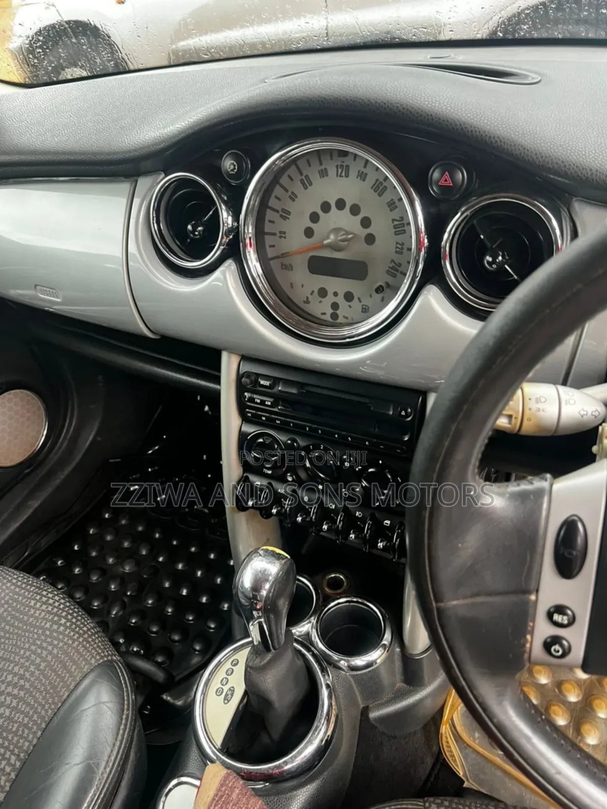 Mini Cooper Cabriolet 2004 Red