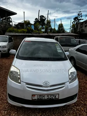 Toyota Passo Sette 1.5 FWD 2010 White