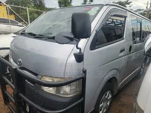 Toyota HiAce 2010 Silver