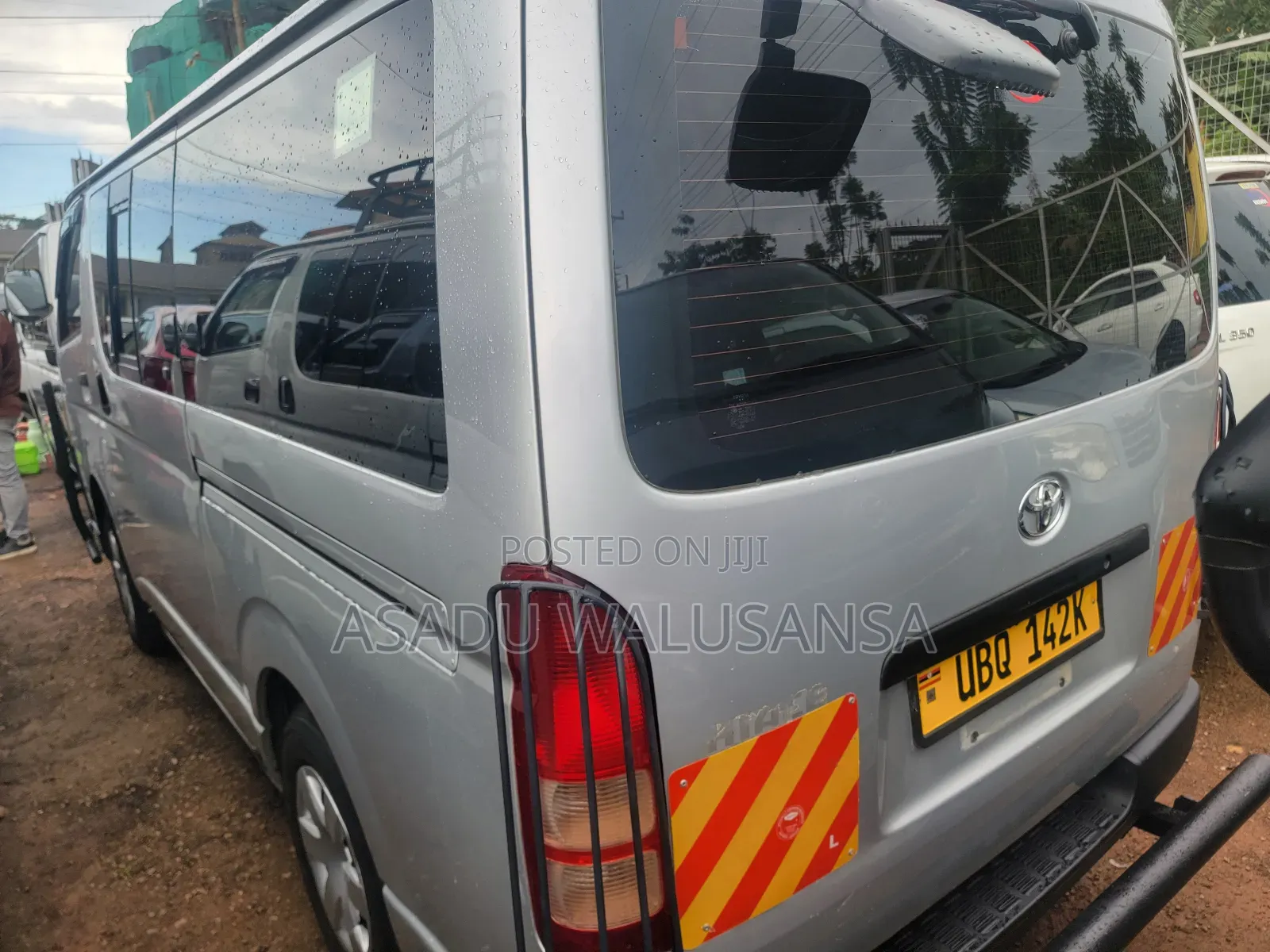 Toyota HiAce 2010 Silver
