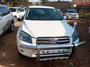 Toyota RAV4 2008 White