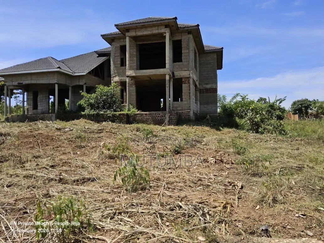 5bdrm House in Jimko Estate, Busukuma for sale