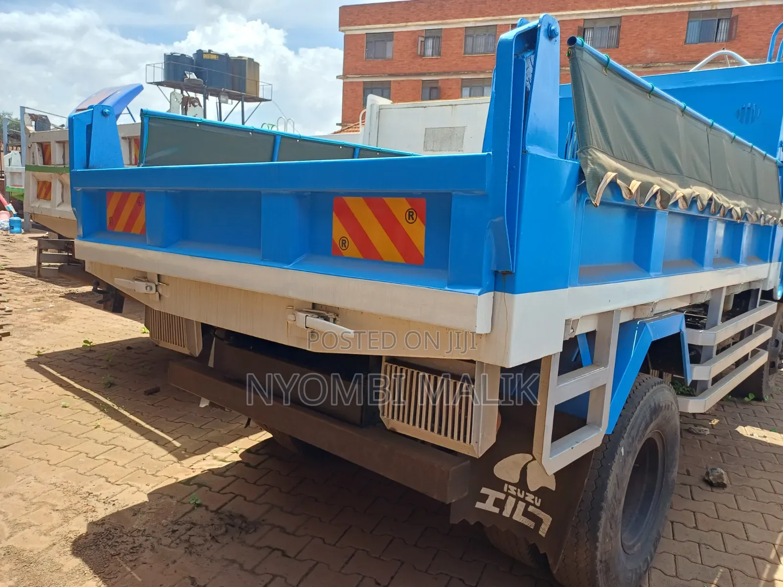 Isuzu Forward Tipper