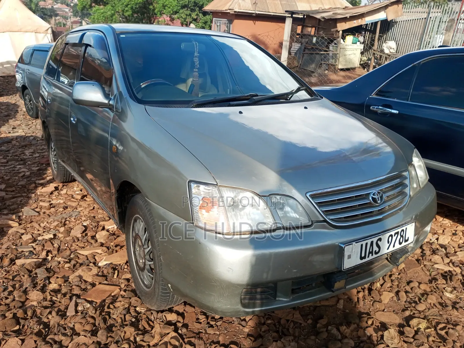 Toyota Gaia 1999 Silver