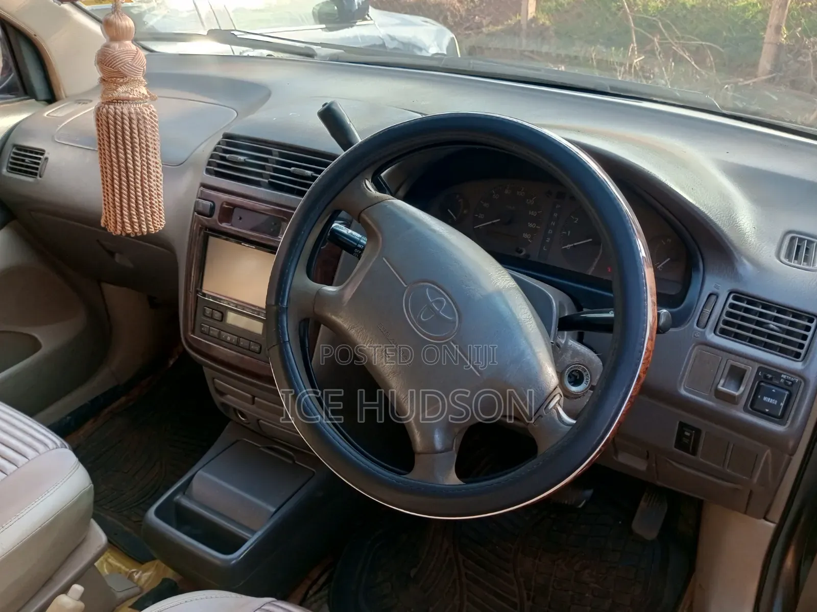 Toyota Gaia 1999 Silver