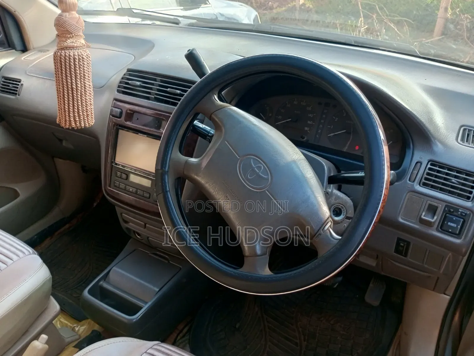 Toyota Gaia 1999 Silver