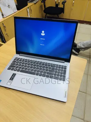 New Laptop Lenovo Ideapad 3 4GB Intel Core i5 SSD 256GB
