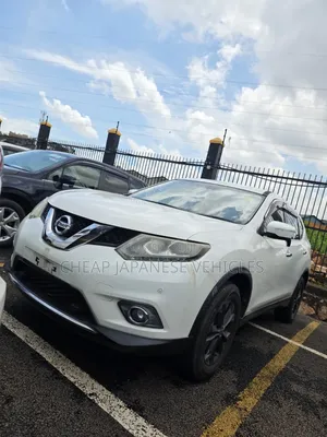 Nissan X-Trail 2.0 Petrol AWD 2017 White