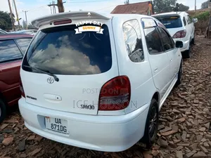 Toyota Corolla Spacio 2000 White