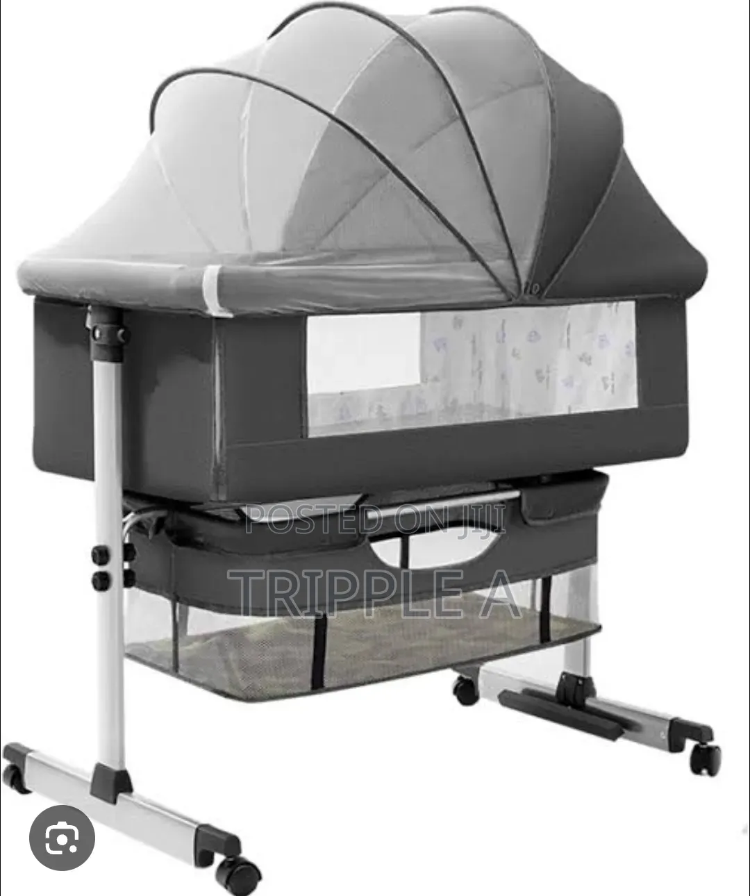 Convertible Baby Bassinet With Detachable Mosquito Net