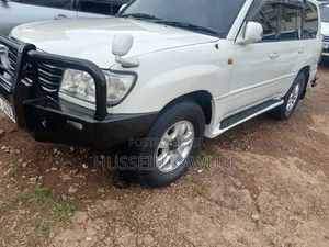 Toyota Land Cruiser 2006 White
