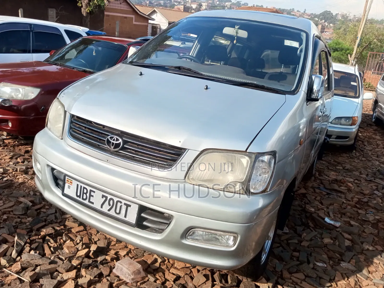 Toyota Noah 2003 Silver