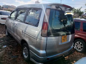 Toyota Noah 2003 Silver