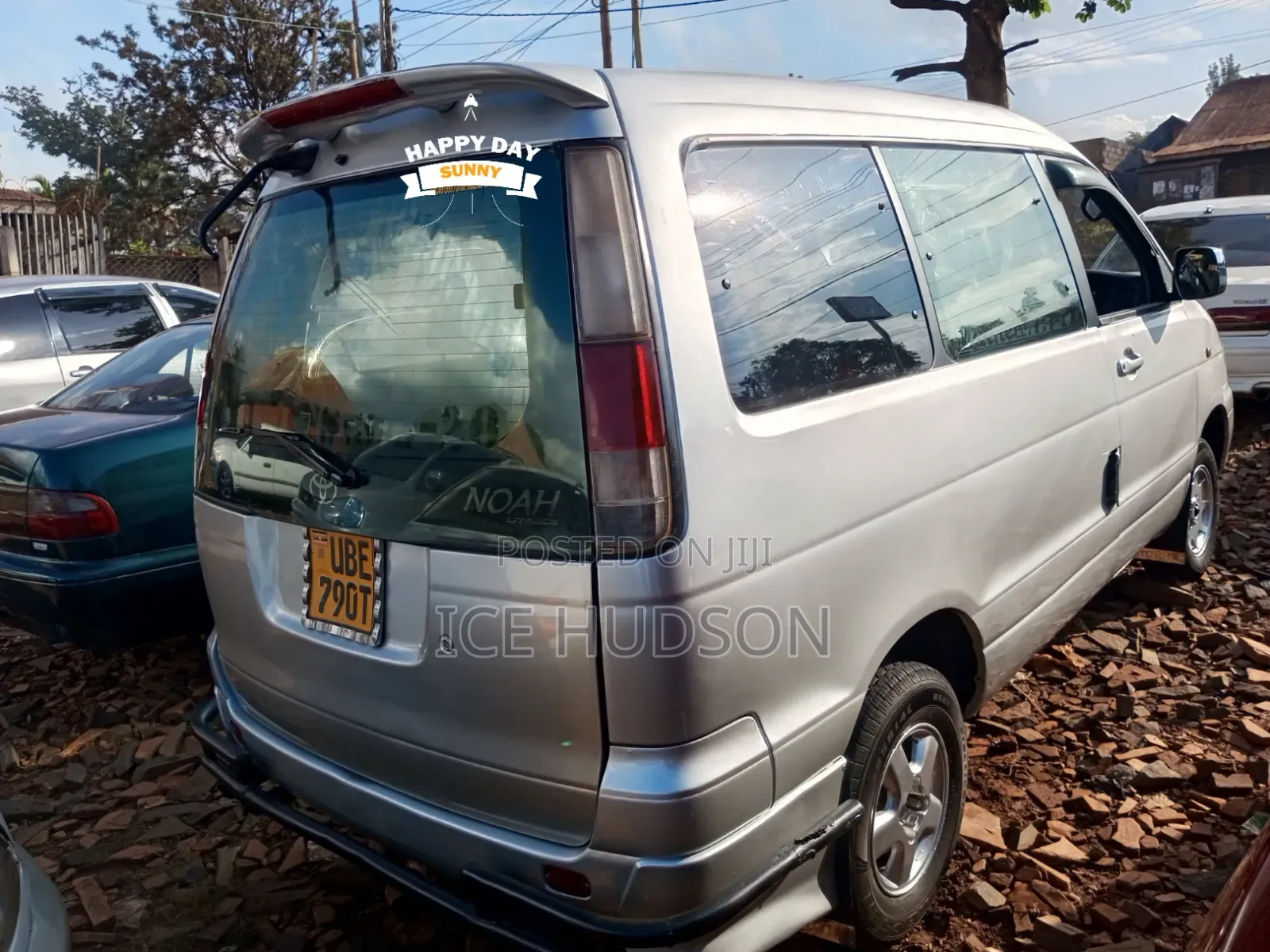 Toyota Noah 2003 Silver