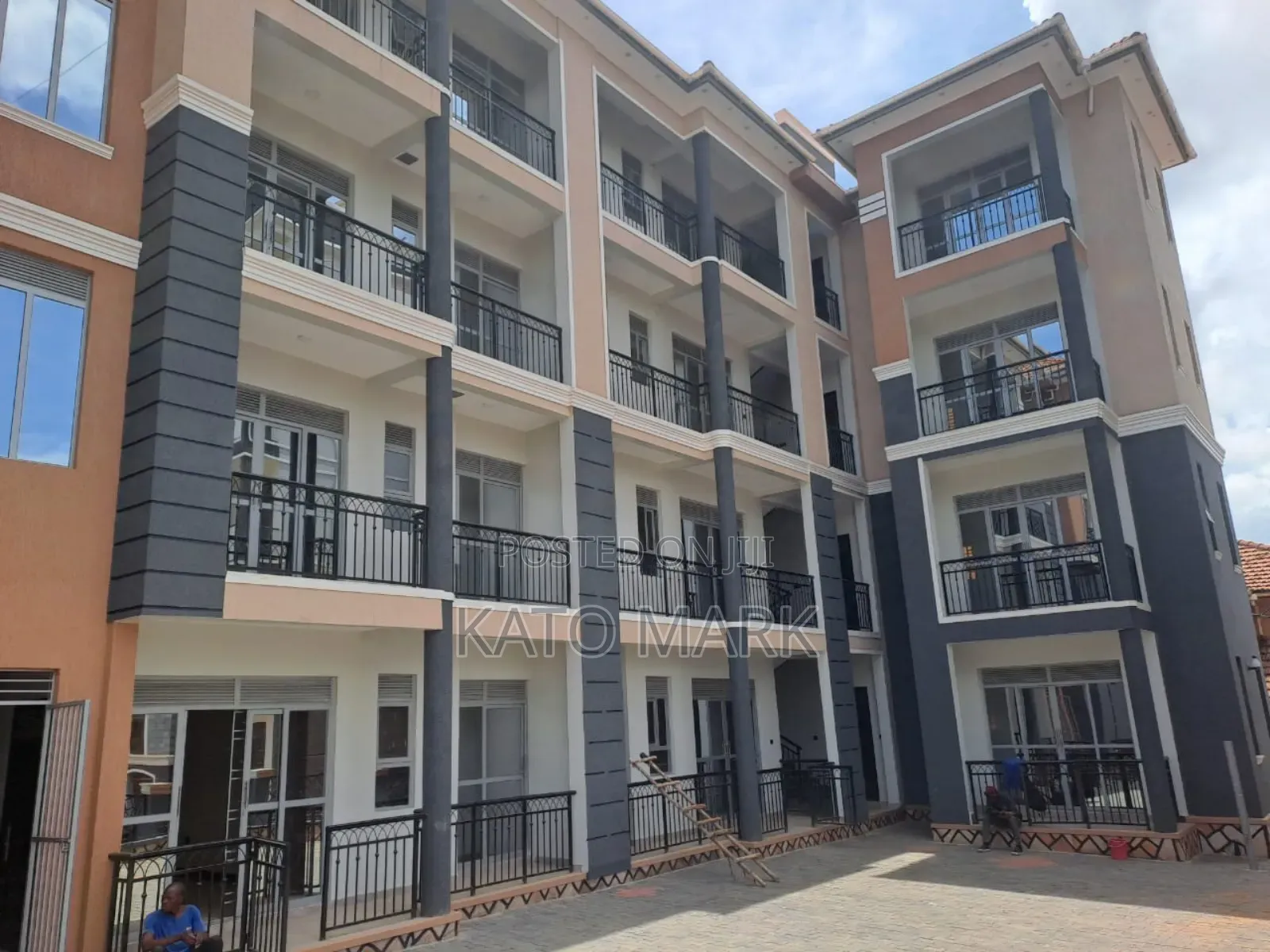 Furnished 2bdrm Apartment in Kiwatule Estate, Central Division for sale