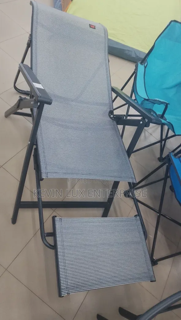 Foldable Inclining Chair