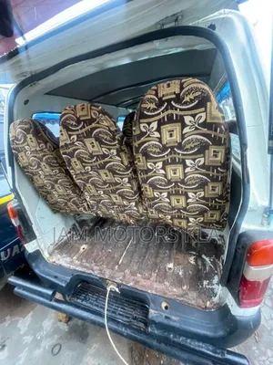 Toyota HiAce 2003 White