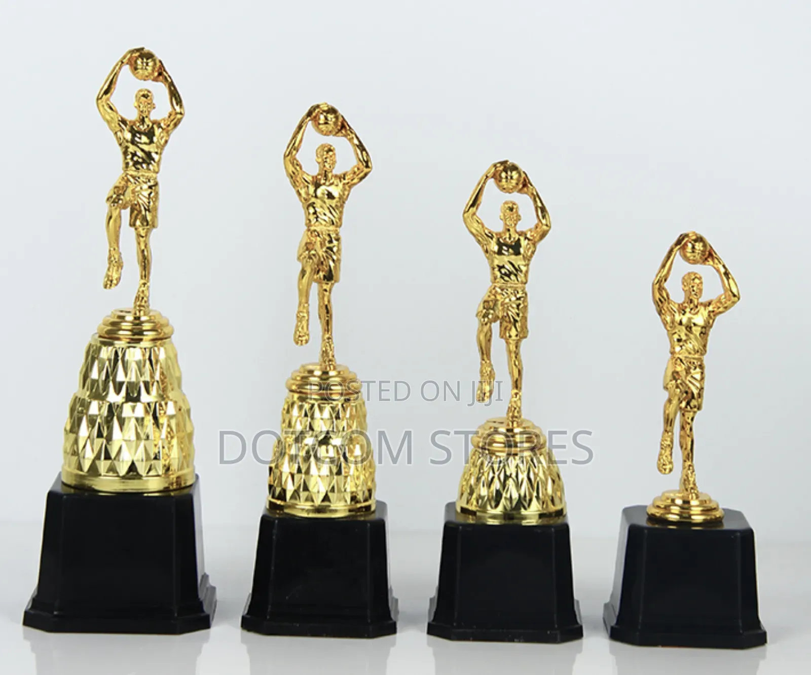 29 Golden Football Excellence Trophy