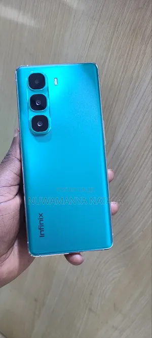 Infinix Hot 60 Pro+ 128 GB Silver