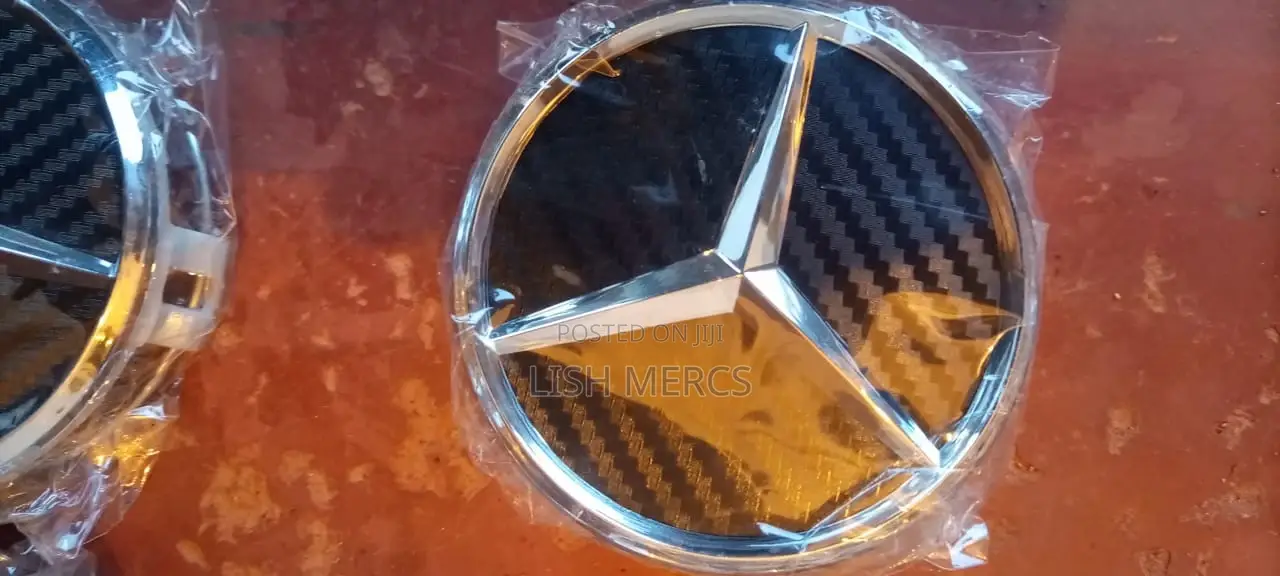 Mercedes Centre Caps