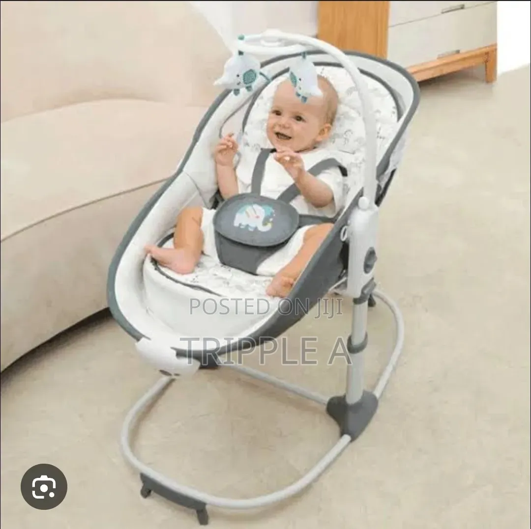 Mastela Deluxe Multifunctional Bassinet 6 in 1