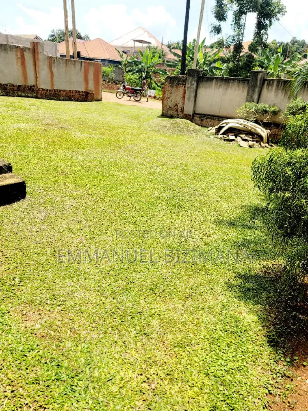 Furnished 3bdrm Bungalow in Kitende, Central Division for sale