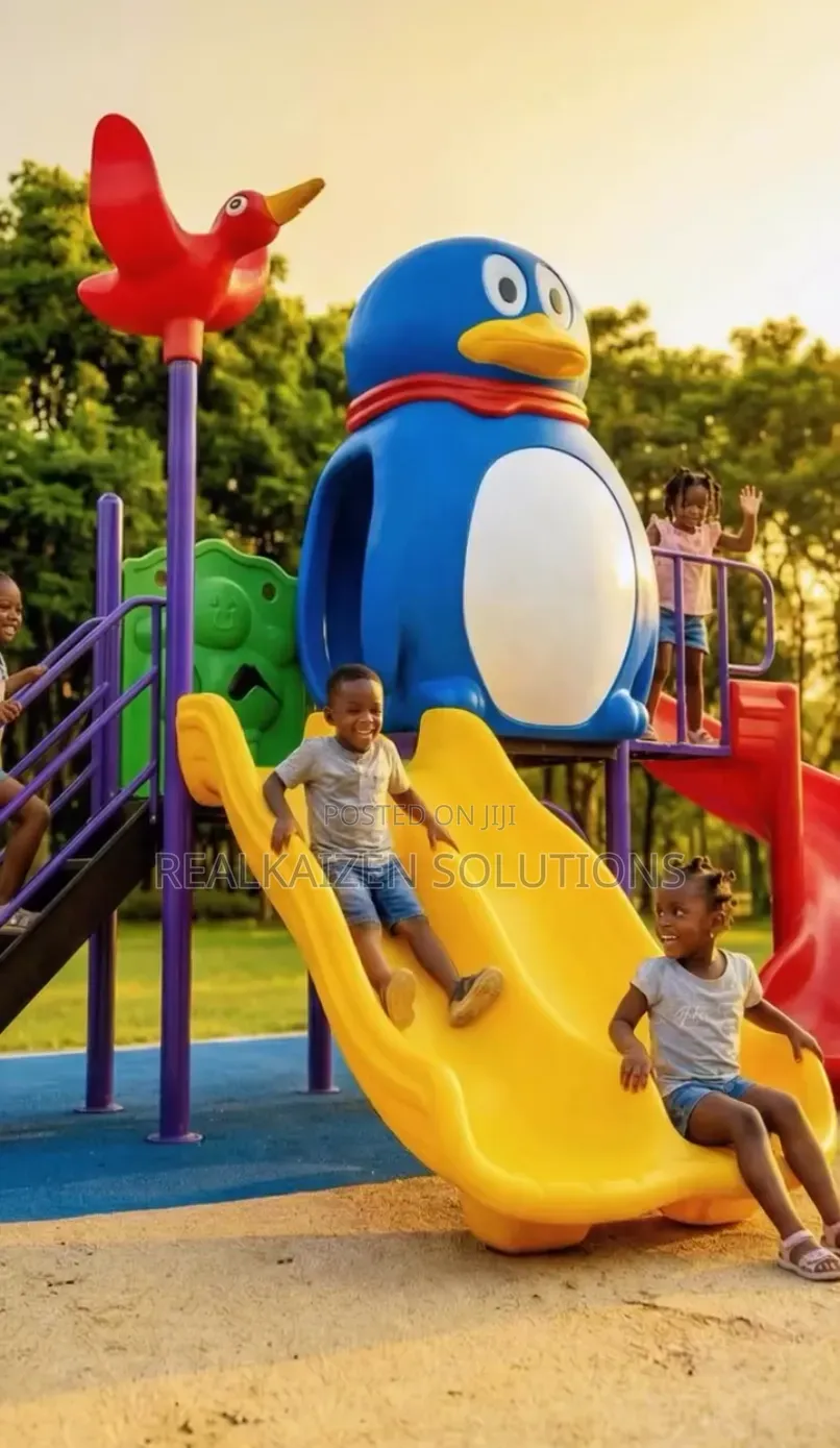 Outdoor Penguin Playhouse Multi Slide Playground Equipment Set