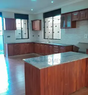 5bdrm Duplex in Kigo, Central Division for rent