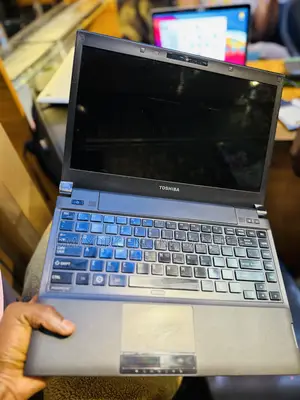 Laptop Toshiba C50 4GB Intel Celeron HDD 256GB