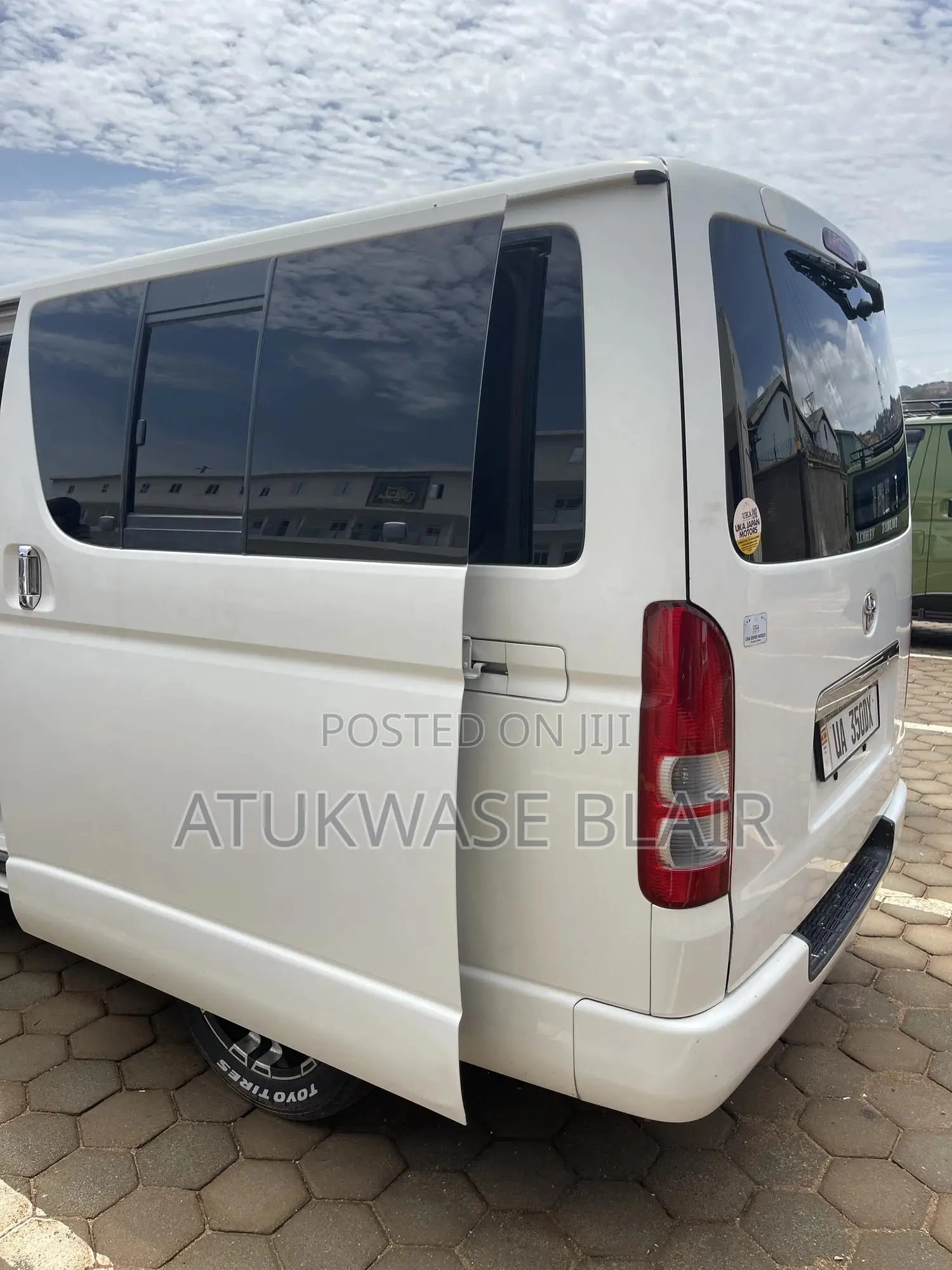 Toyota HiAce 2012 White
