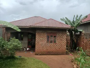 4bdrm Townhouse/Terrace in Wakiso / Wakiso for sale
