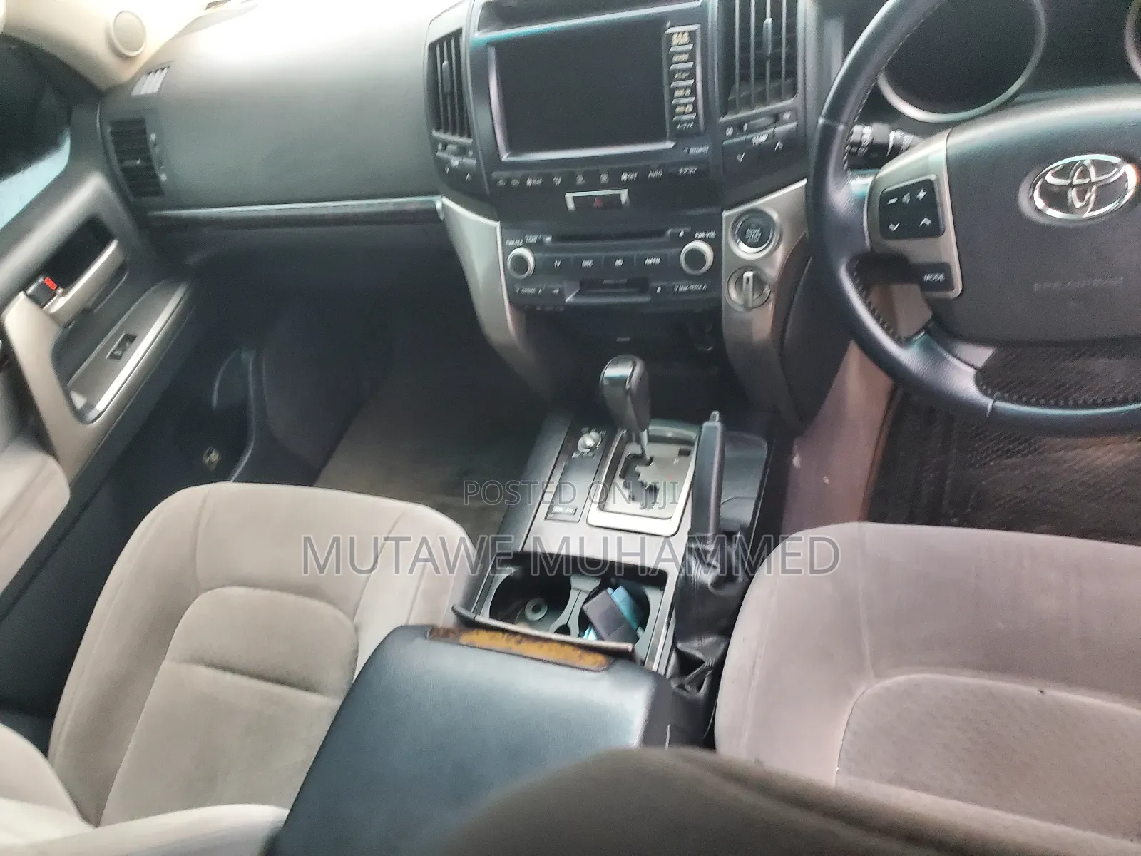 Toyota Land Cruiser 2010 Silver