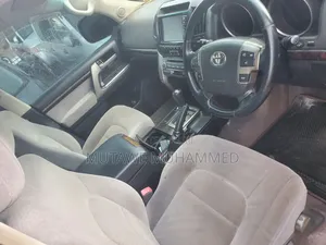 Toyota Land Cruiser 2010 Silver