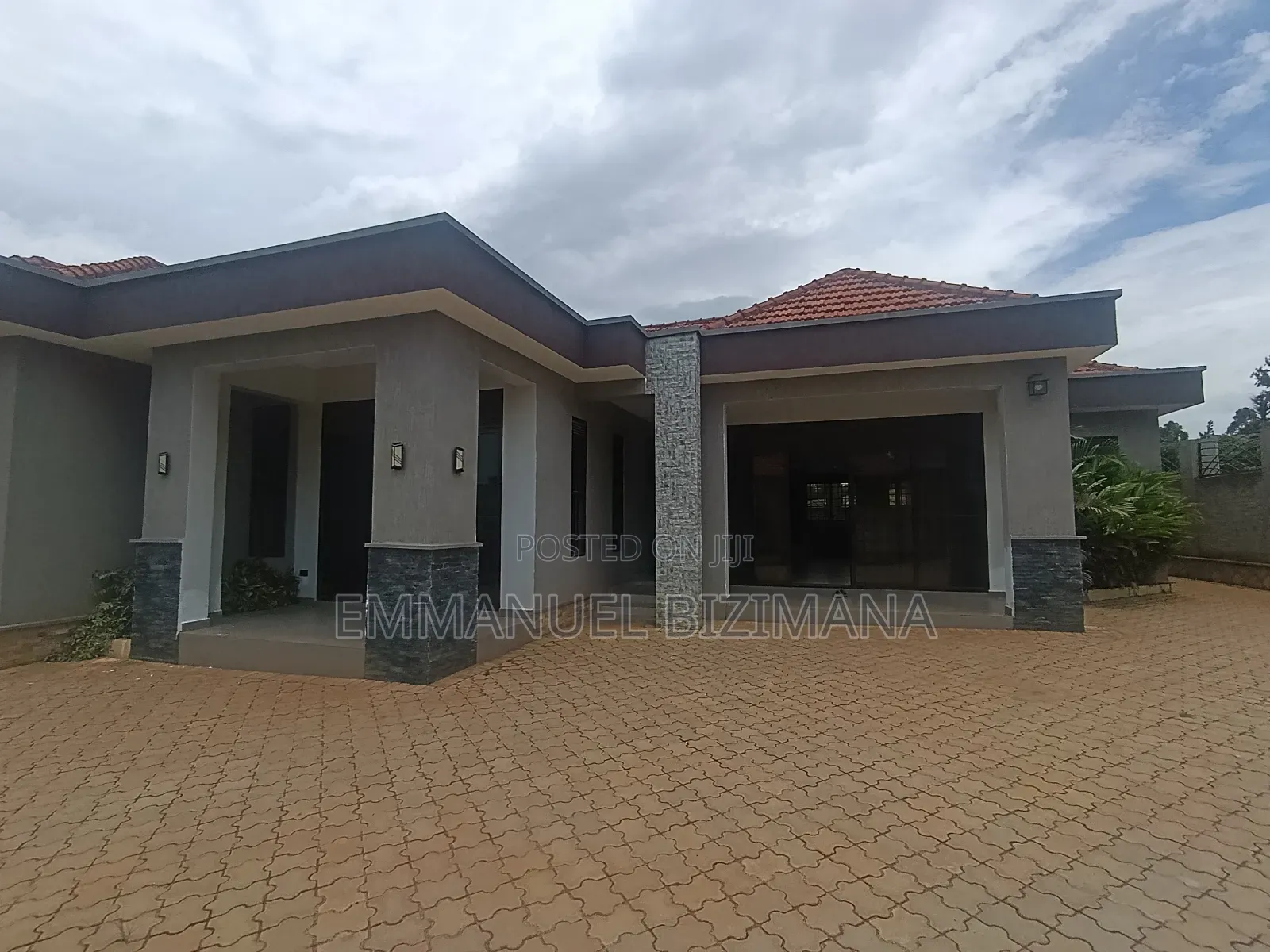 Furnished 4bdrm Bungalow in Kira, Central Division for sale