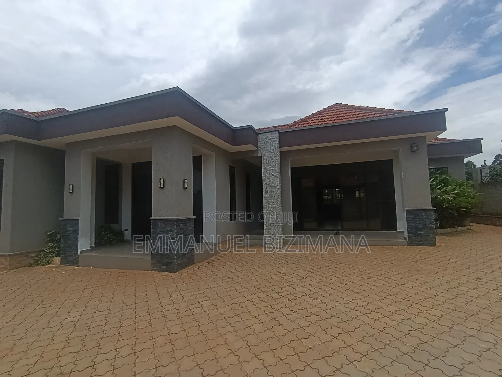 Furnished 4bdrm Bungalow in Kira, Central Division for sale
