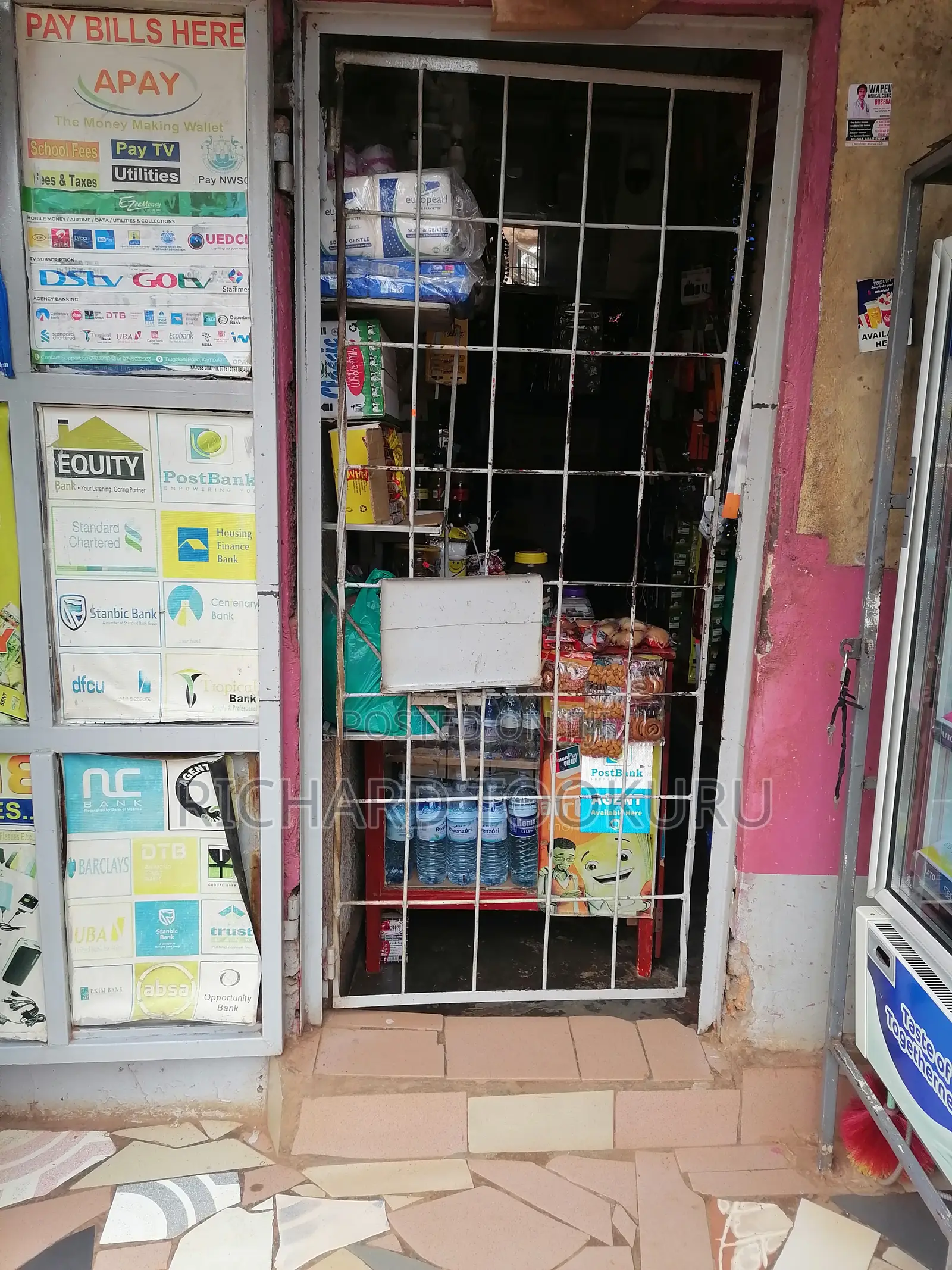 A Shop That Has Many Property