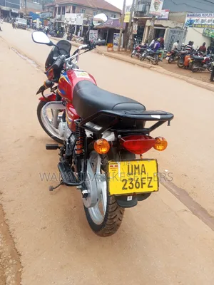 New Bajaj Boxer 125 2025 Red