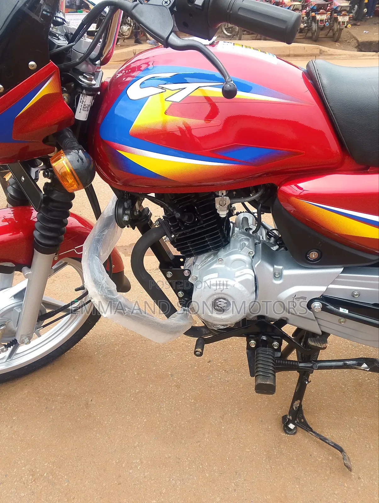 New Bajaj Boxer 125 2025 Red