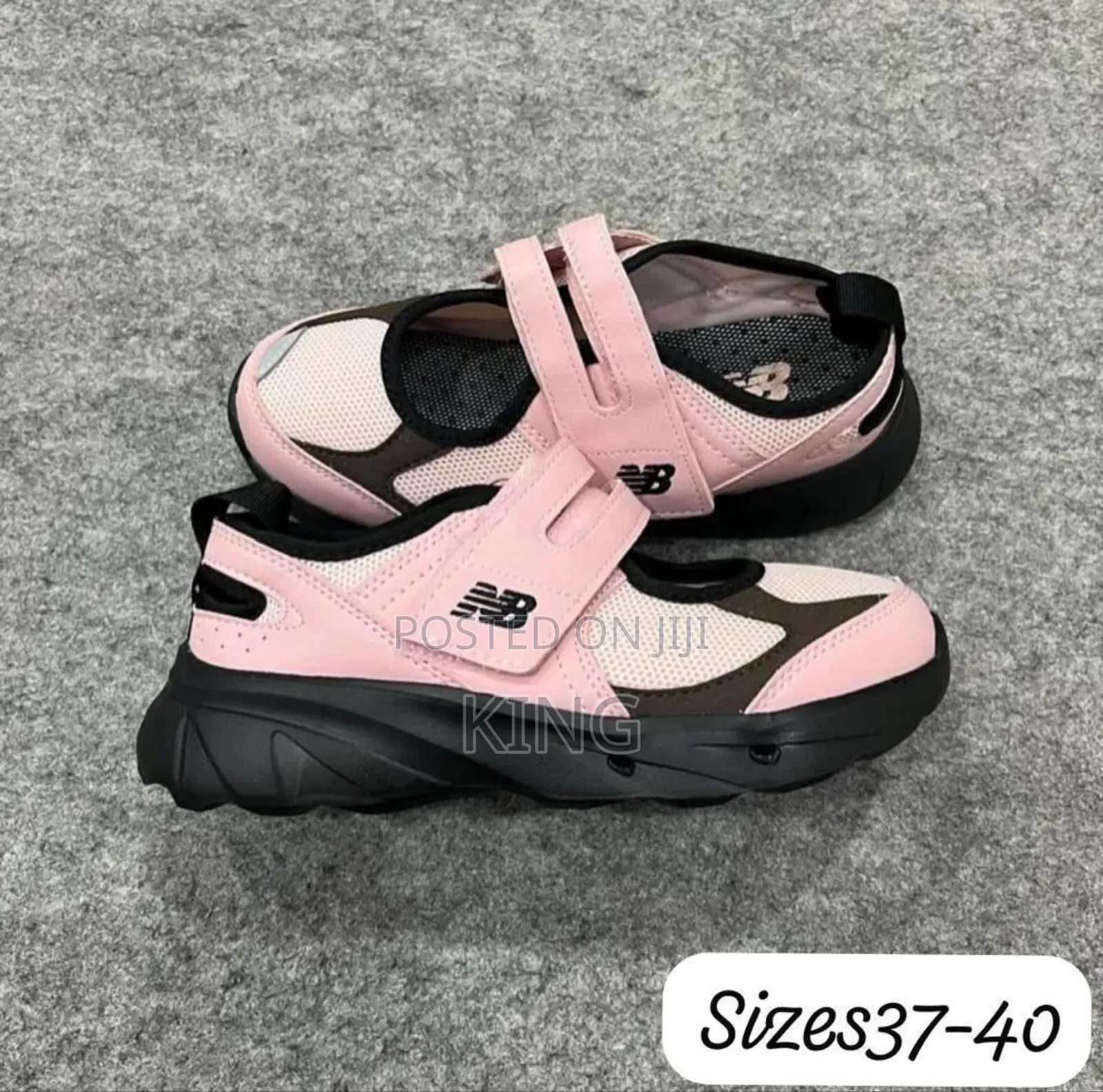 New Balance Breeze Popular Mary Jane-Style Sneaker Pink Black