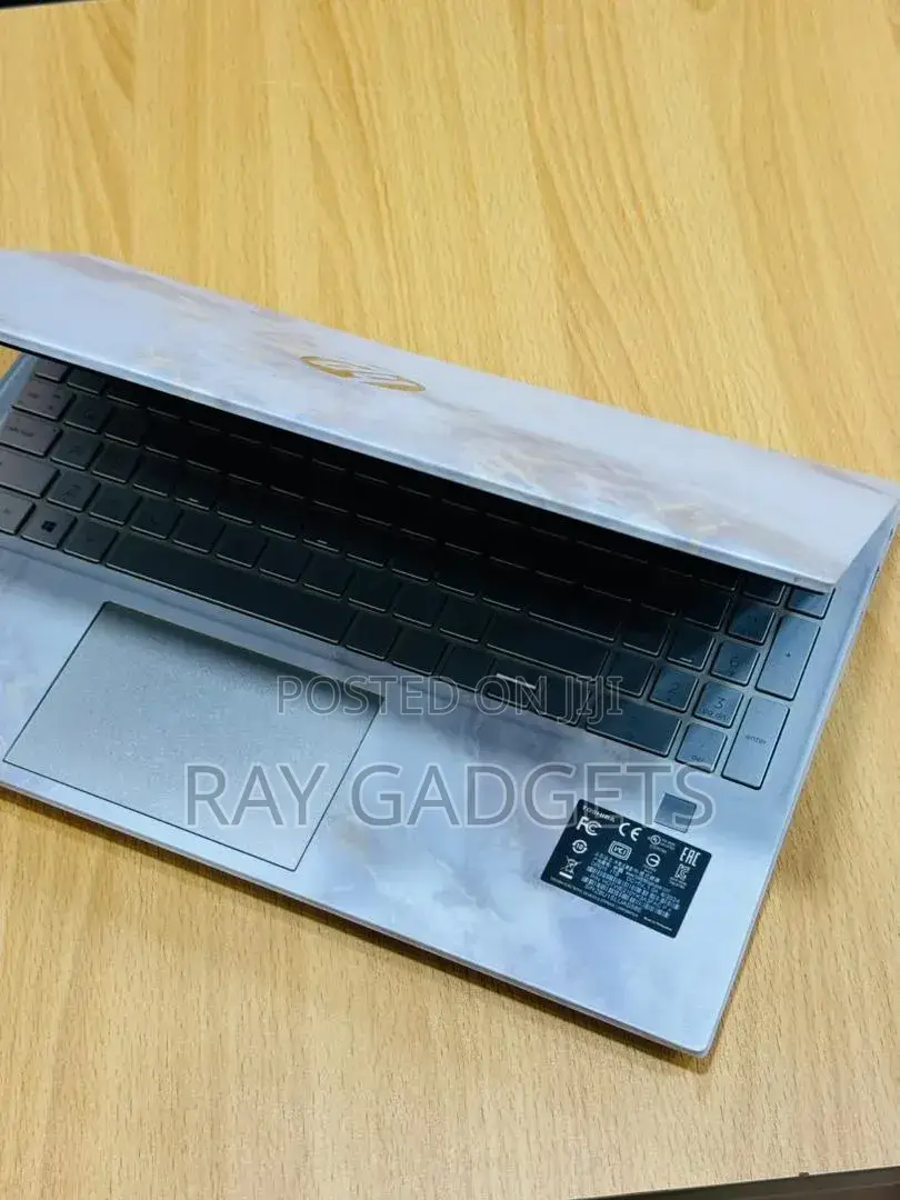 New Laptop HP EliteBook 840 G6 8GB Intel Core i7 SSD 256GB