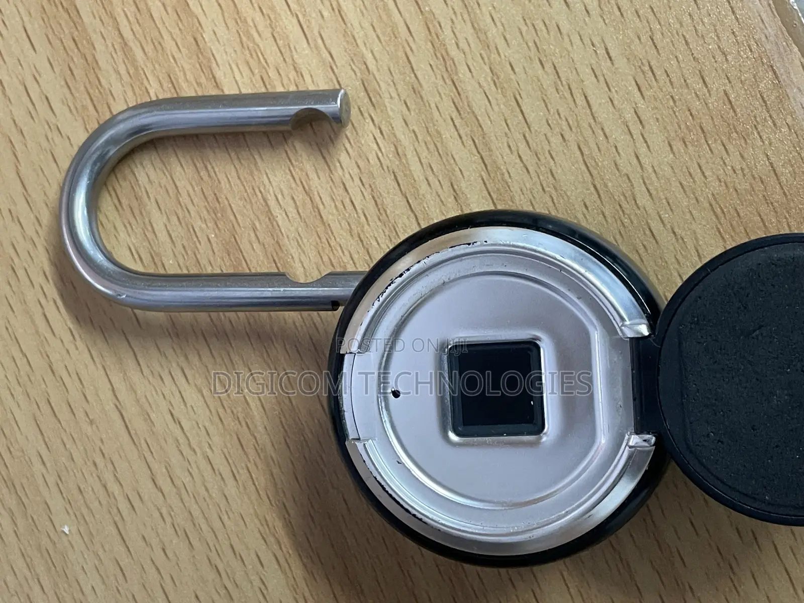 Tuya Fingerprint Padlock (Rechargeable)