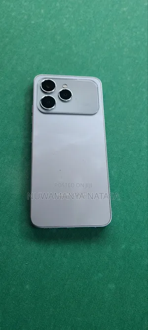 Tecno Spark 40 256 GB Bronze