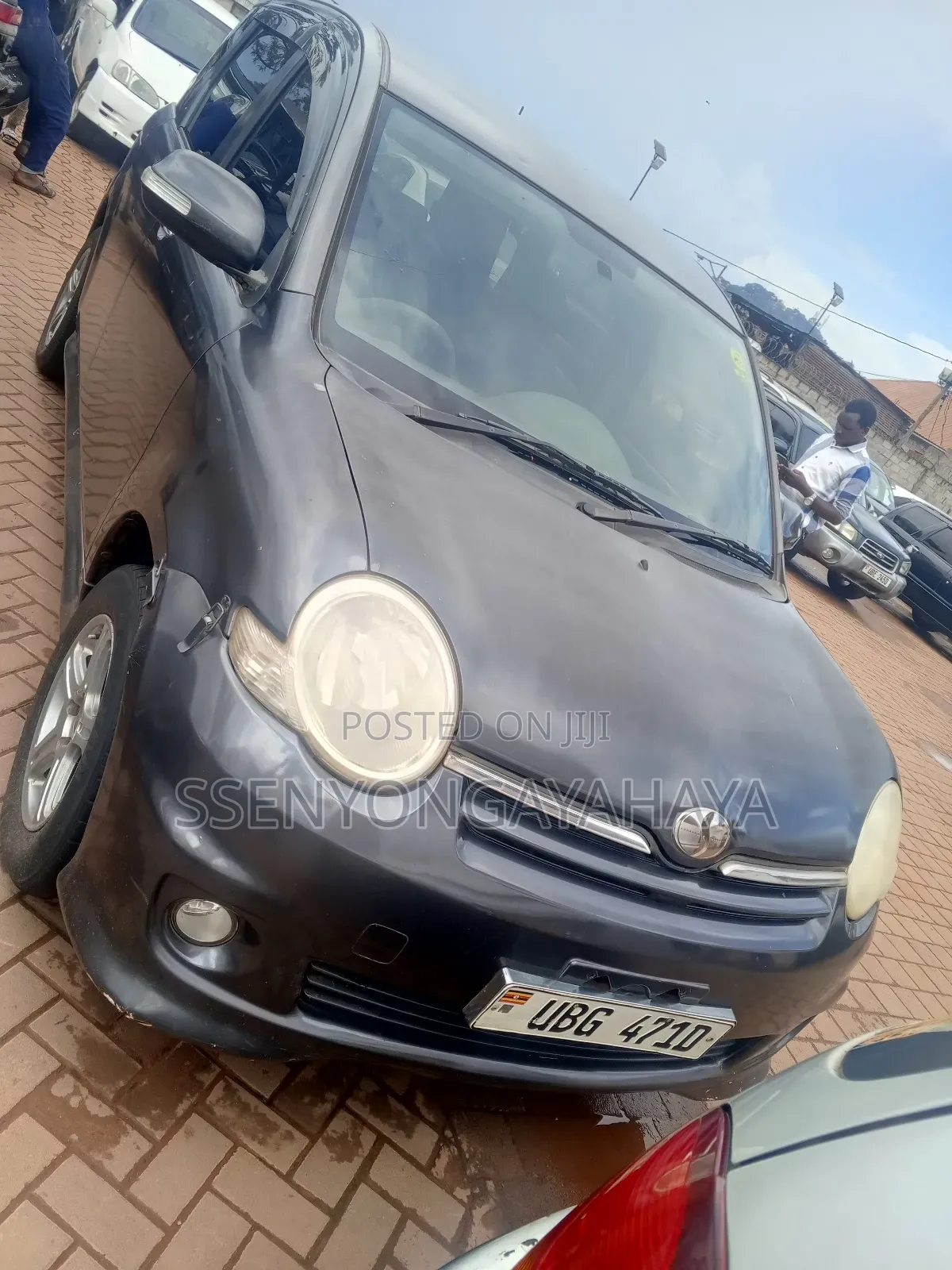 Toyota Sienta 2008 Gray