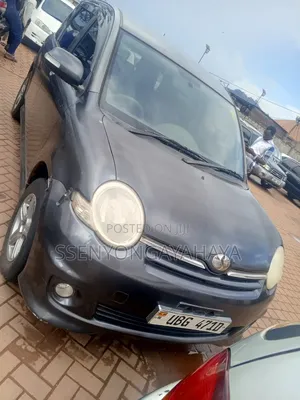 Toyota Sienta 2008 Gray