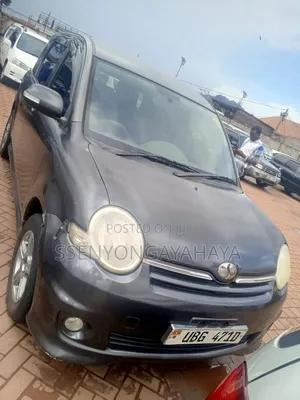 Toyota Sienta 2008 Gray