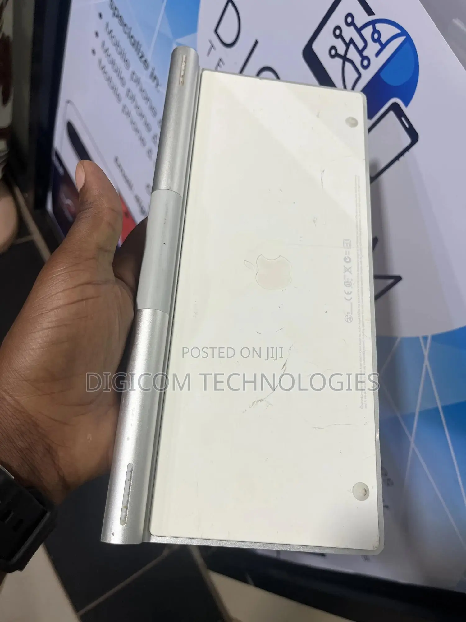 Apple Magic Keyboard 1