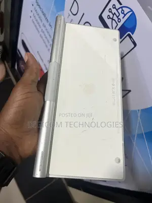 Apple Magic Keyboard 1