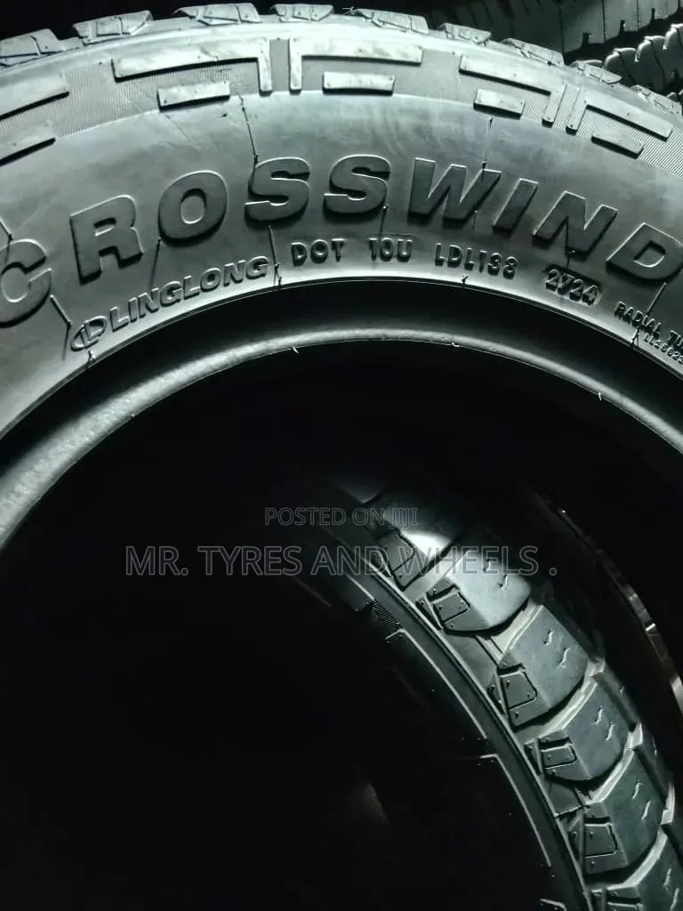 235 75 R15 Used Linglong but Still Good Tires We a Always With Quality