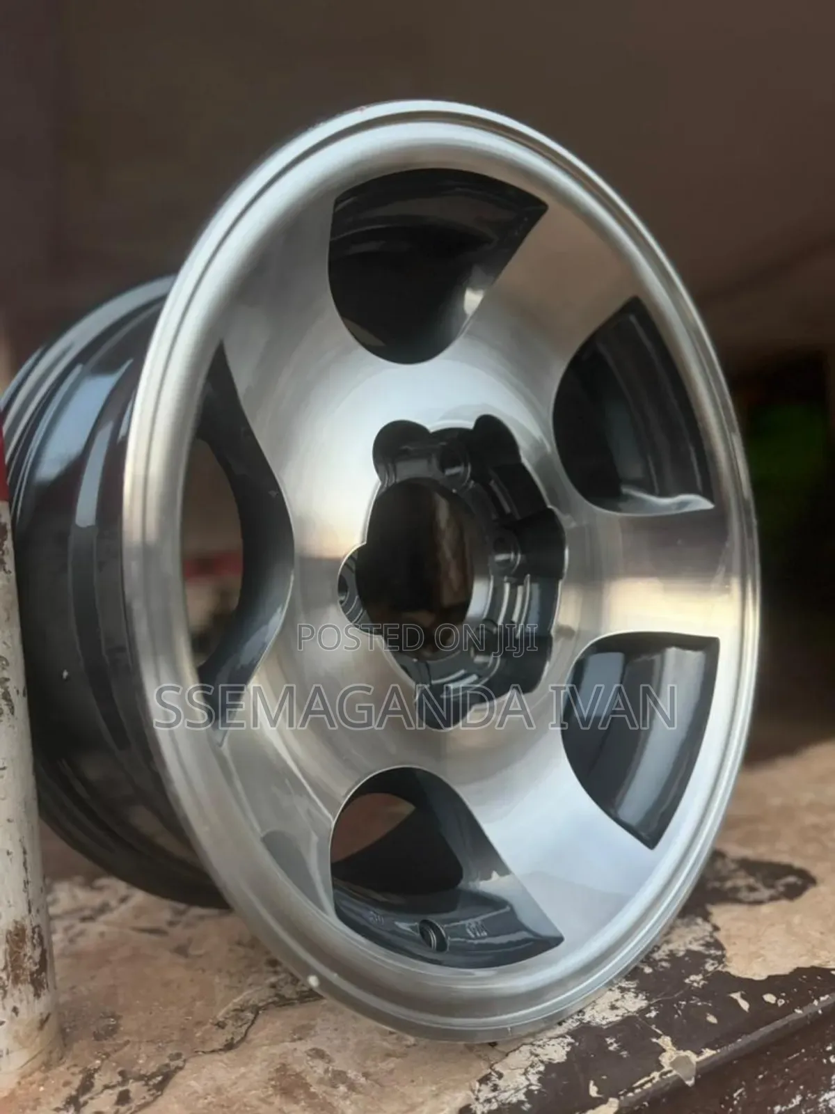 Sliver Landcruiser 2 Offset Rim 16 Size 16 With 6 Holes