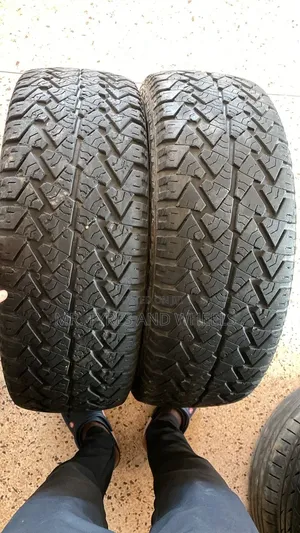 235 65 R17 Petrol Max Used but Still in Good Condition Cam We Upgrade